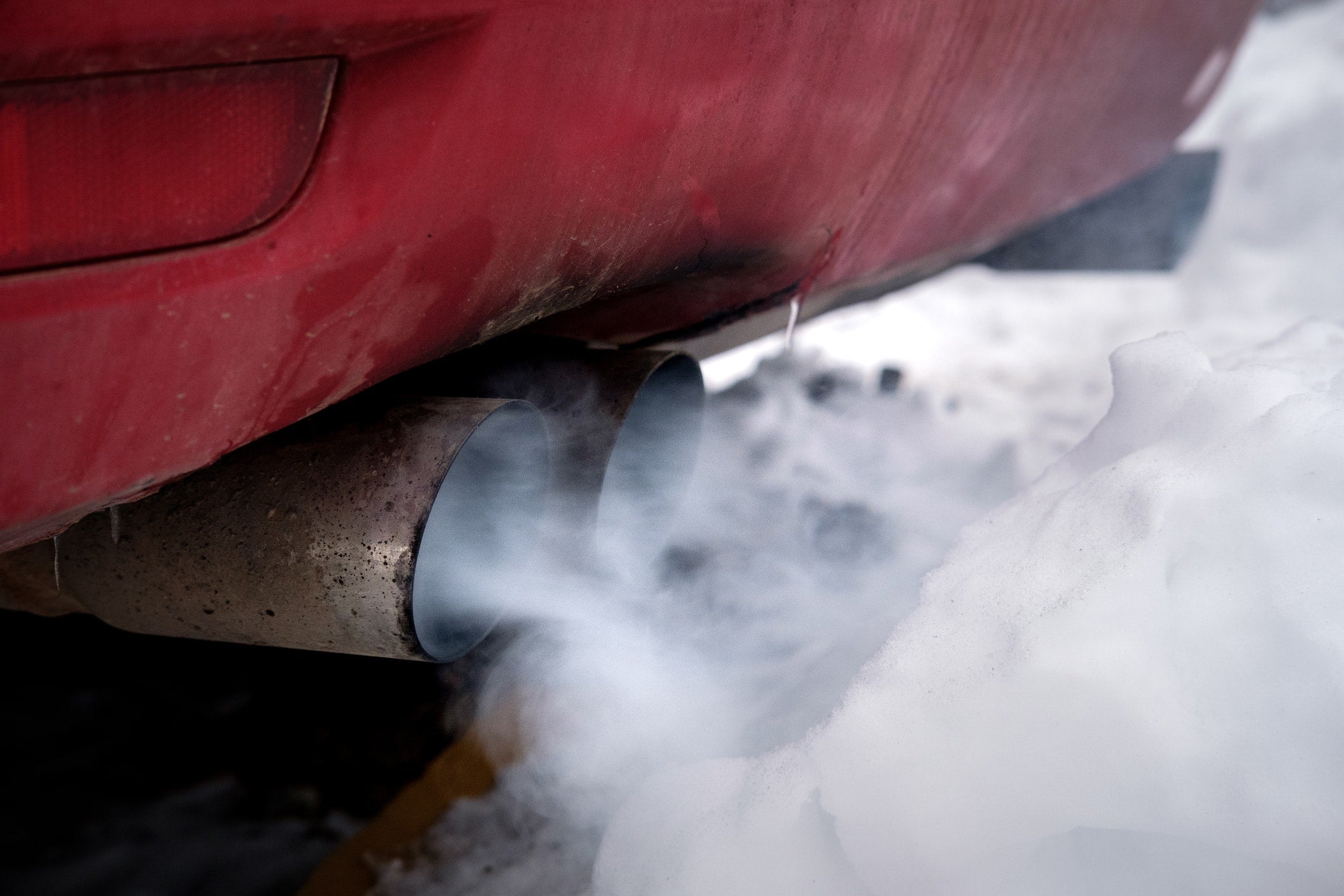 What does smoke coming from your diesel exhaust mean? White, black and blue smoke explained